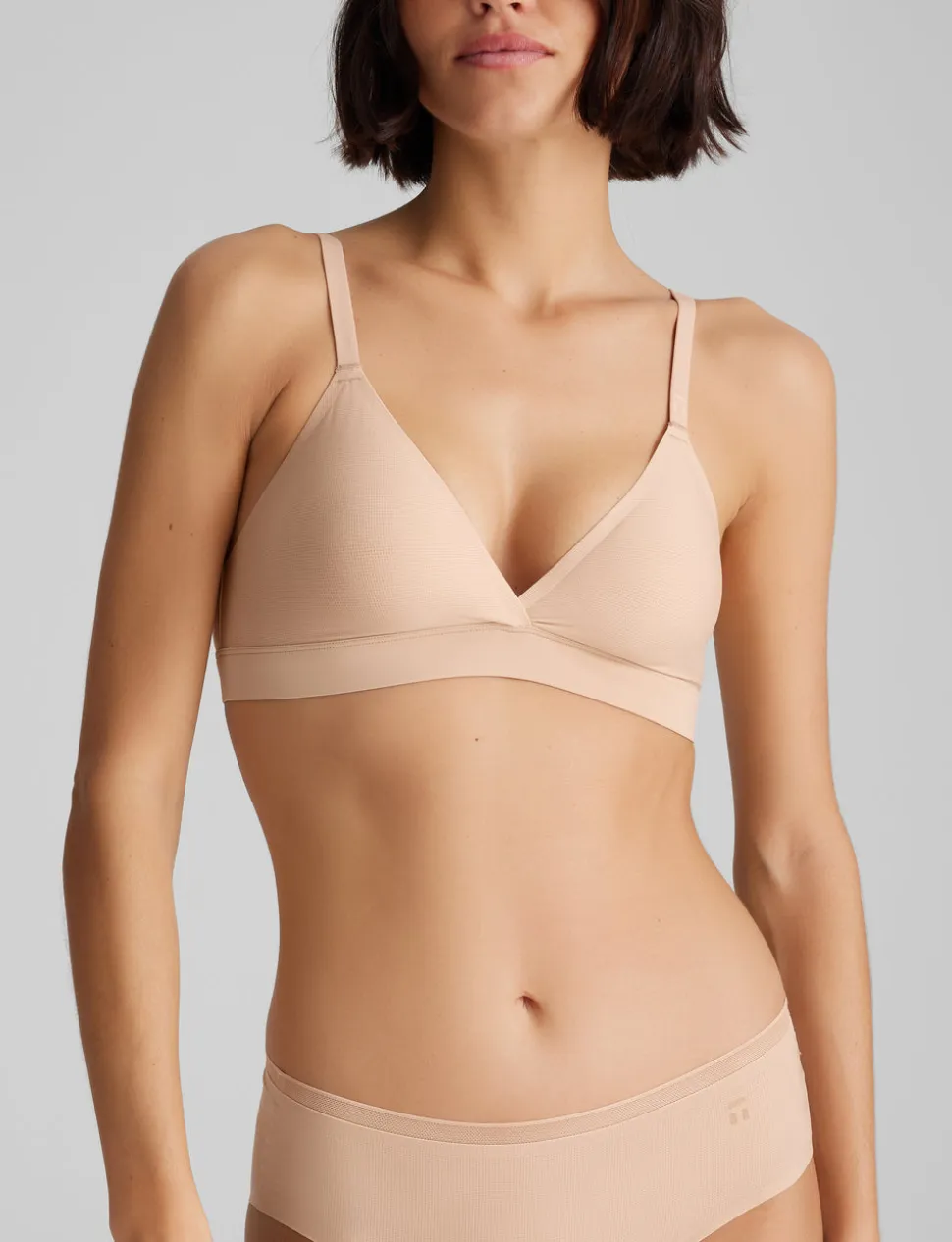 Air Plunge Bra and Air Triangle Bralette Set (2-Pack)