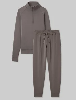 Luxe Traveler Knit Quarter Zip
