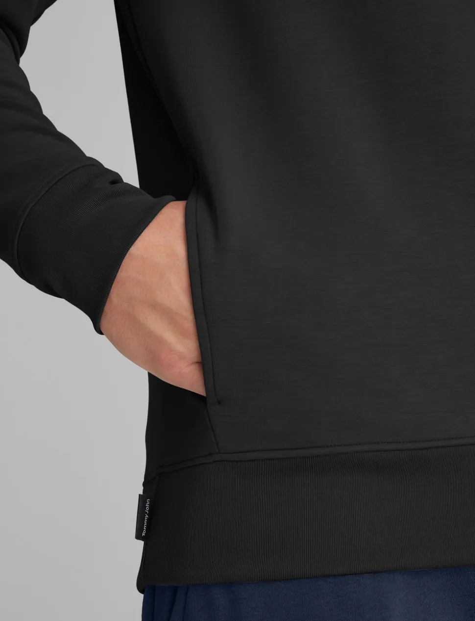 Luxe Traveler Woven Short