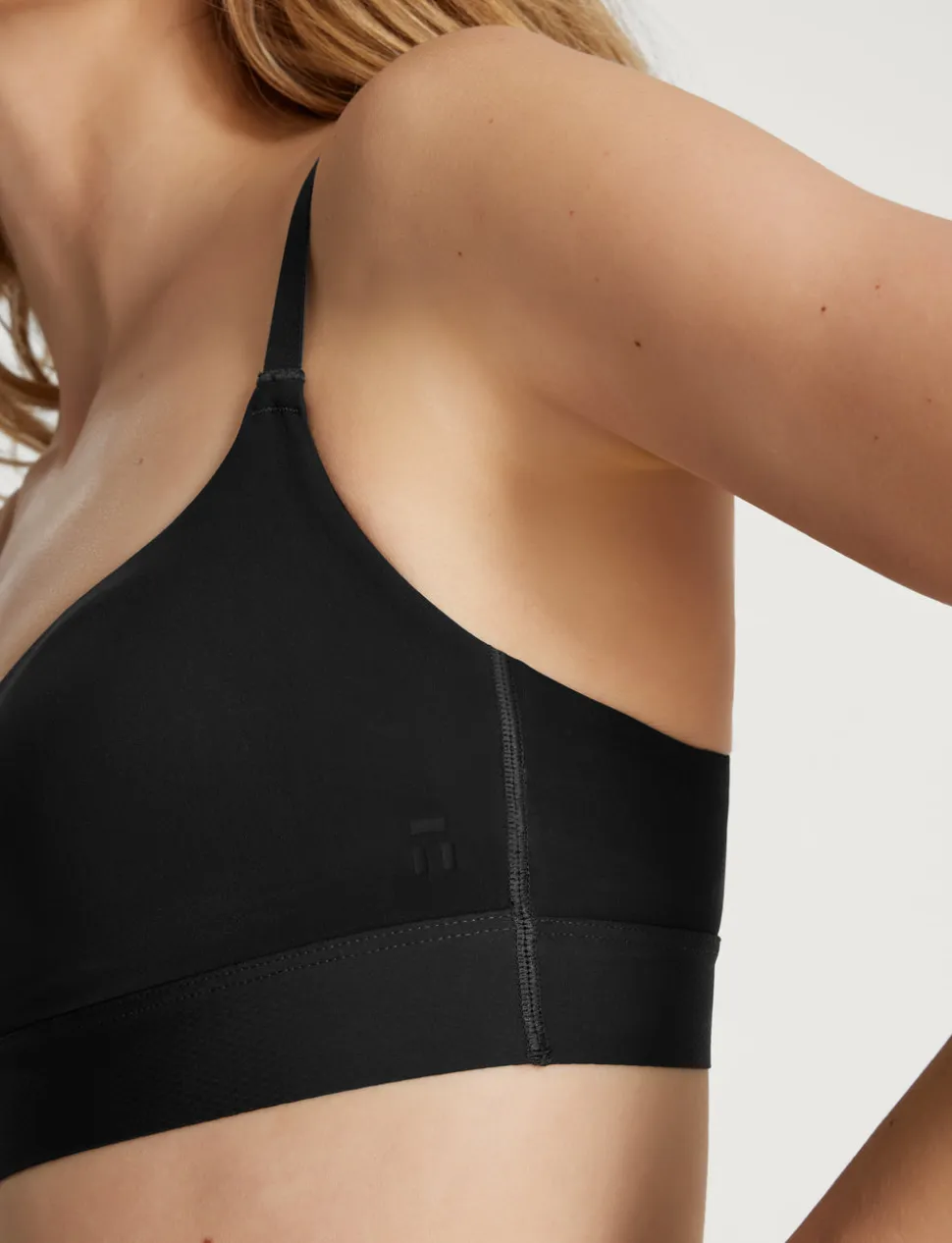 Second Skin Wireless T-Shirt Bra & Light Support Bra (2-Pack)
