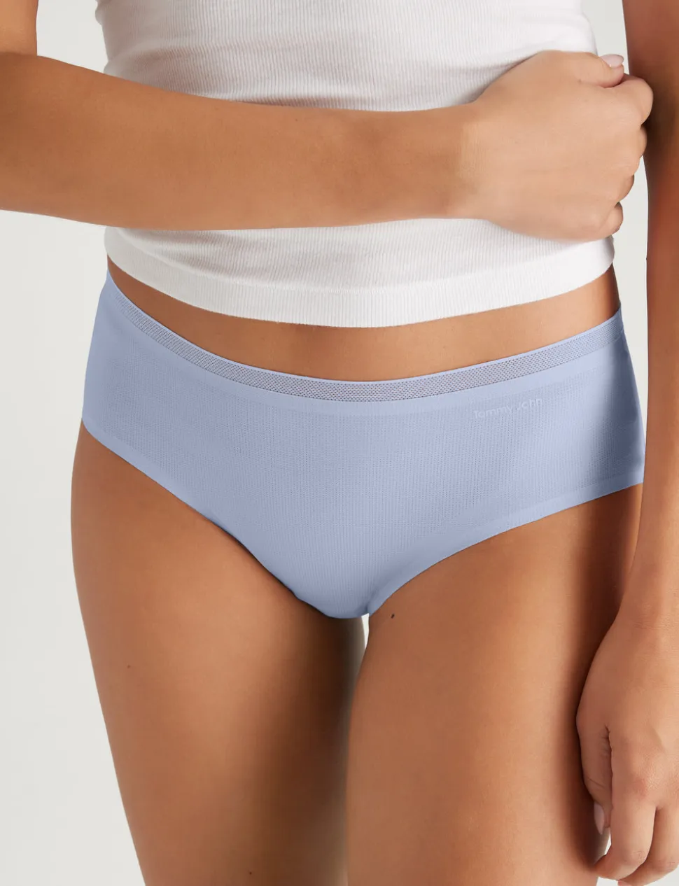 Women's Air Brief