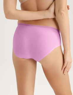 Women's Air Brief