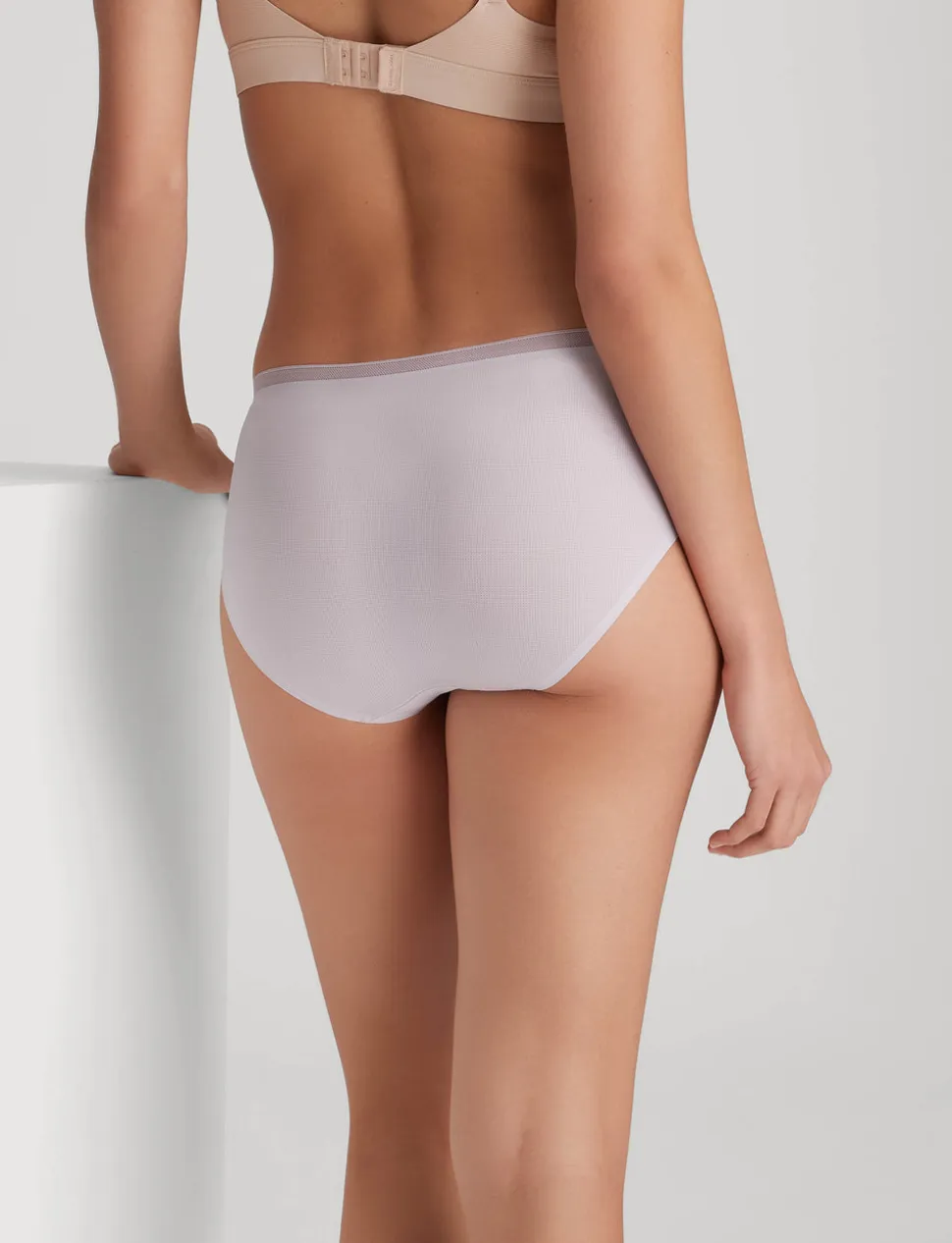 Women's Air Brief