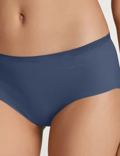 Women's Air Brief