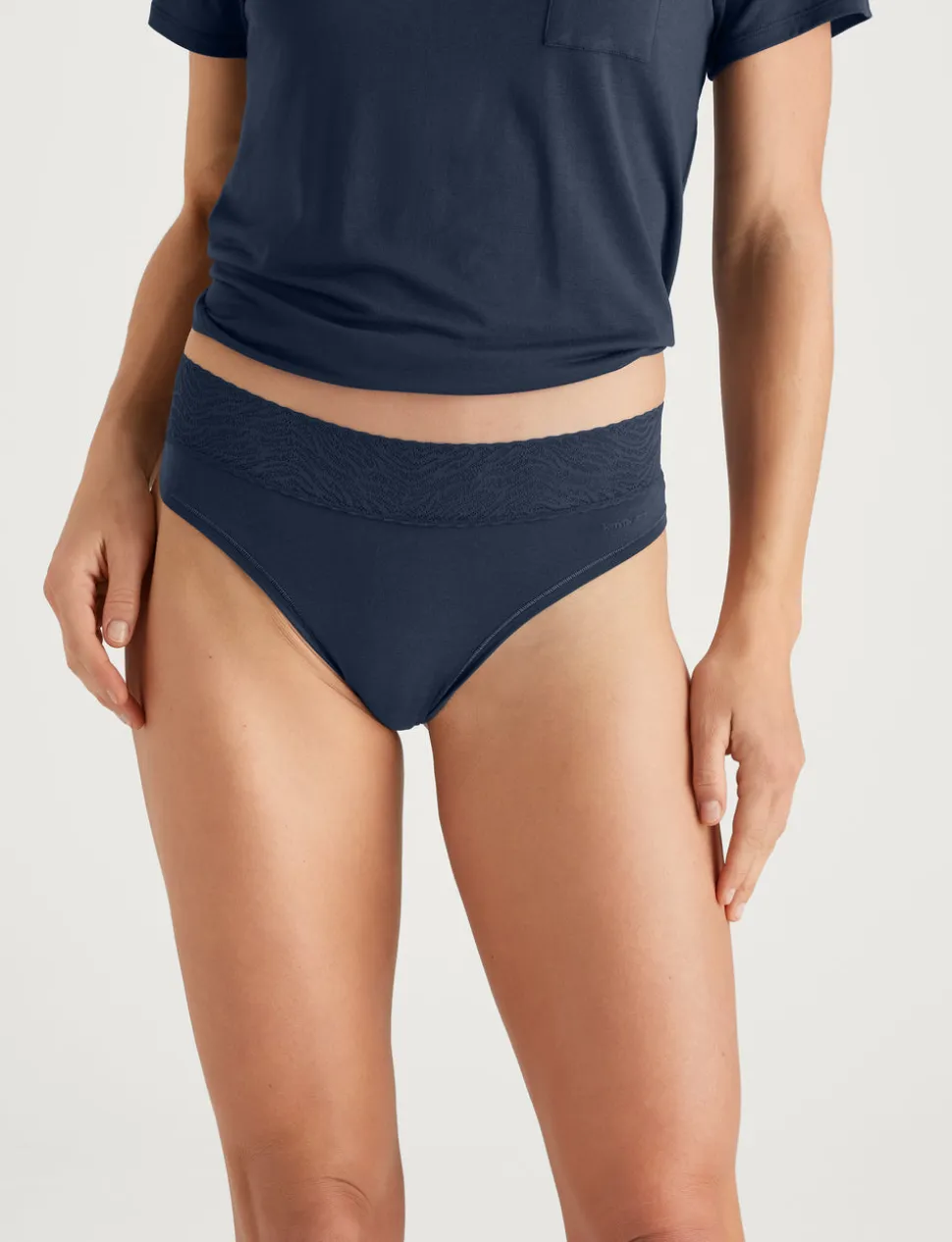 Women's Cool Cotton Thong, Lace Waist
