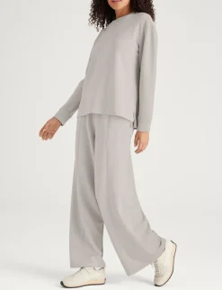 Women's Luxe Traveler Knit Long Sleeve Crew Neck