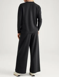 Women's Luxe Traveler Knit Long Sleeve Crew Neck