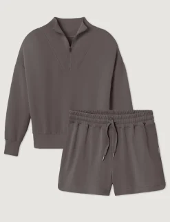 Women's Luxe Traveler Knit Mid-Rise Short