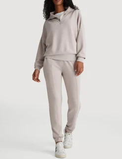 Women’s Luxe Traveler Knit Quarter-Zip