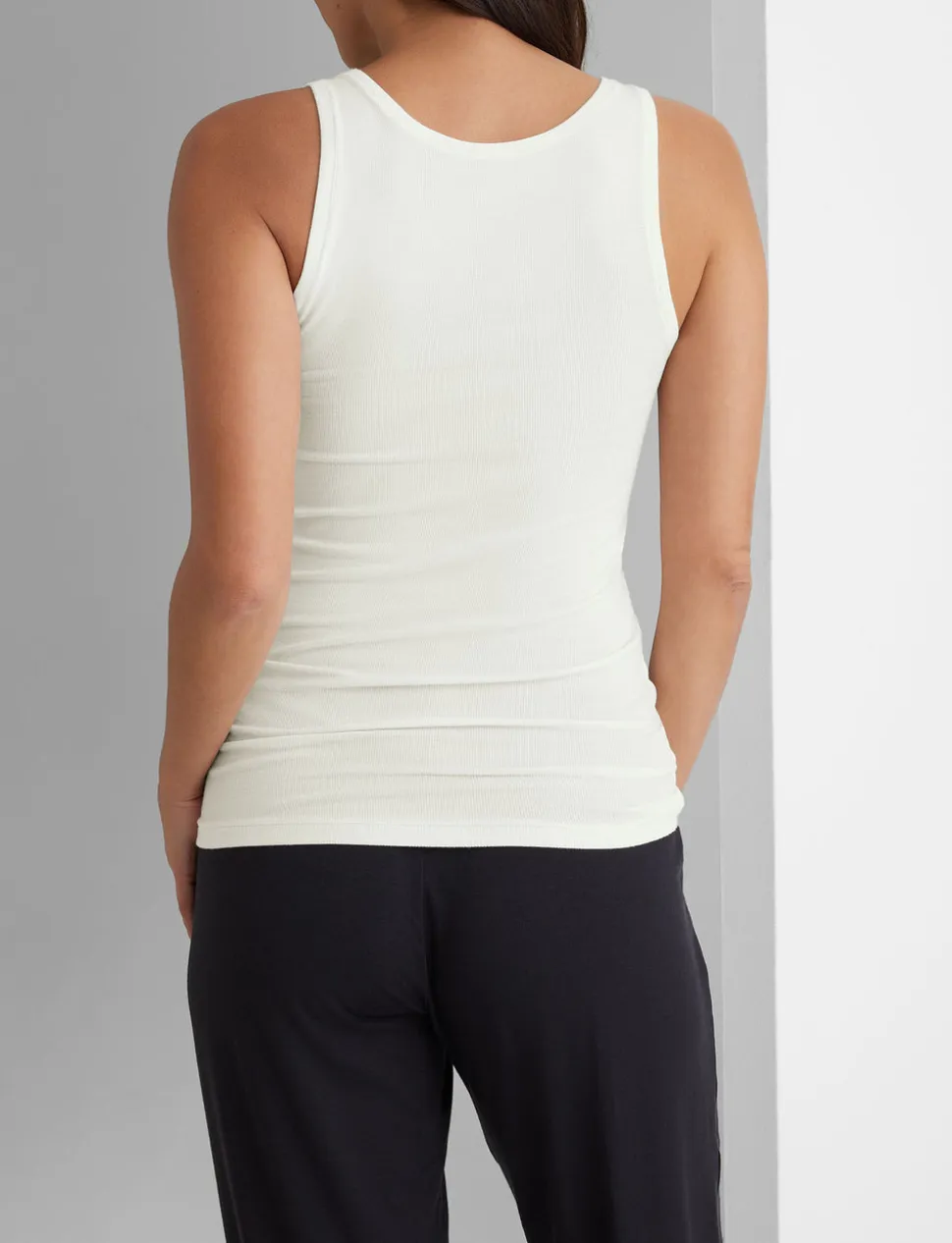 Women's Micro Rib Tank & Luxe Traveler Knit Short Set